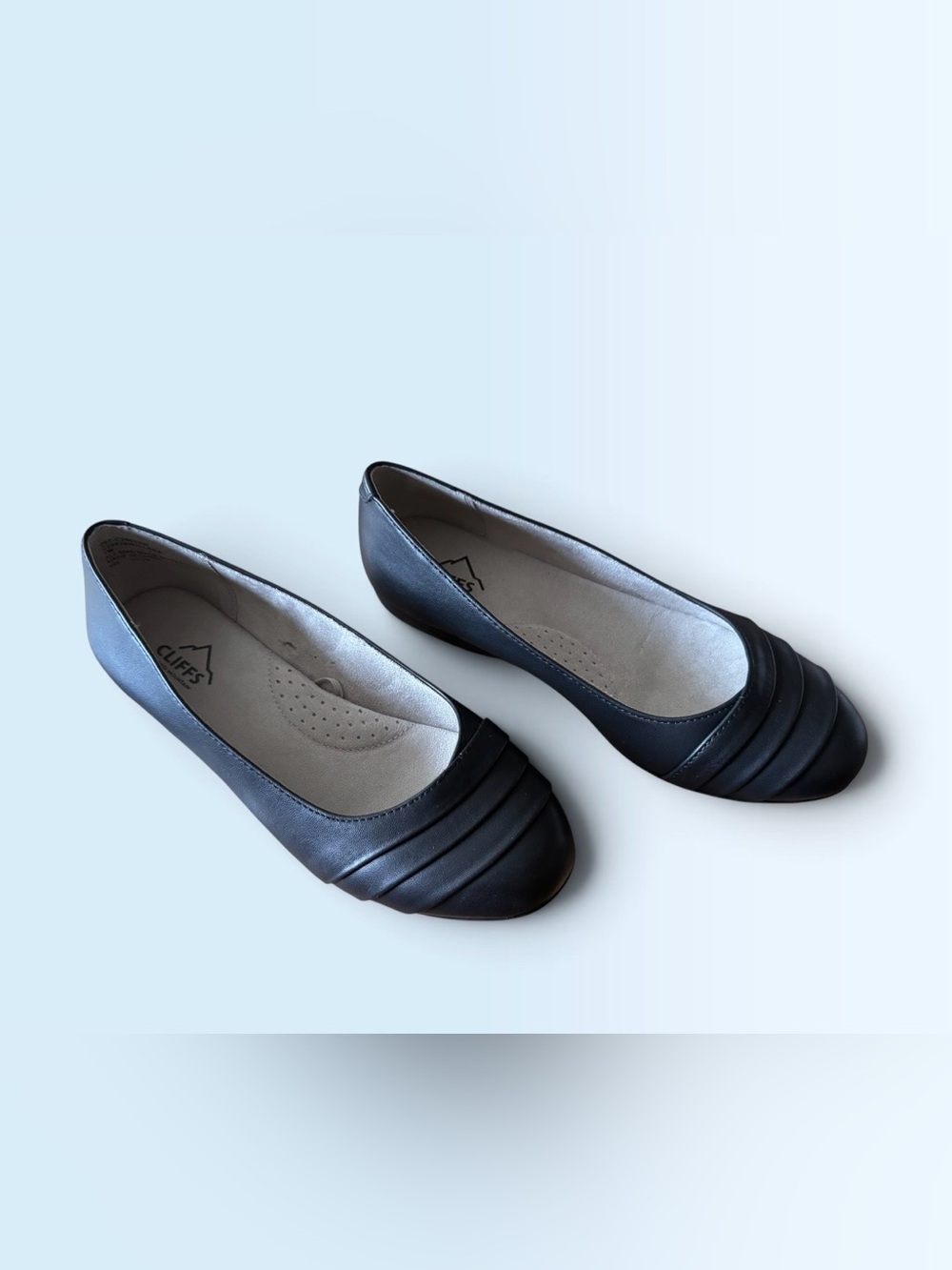 Cliffs by WHITE MOUNTAIN Black Women's Clara Slip-On Pleated Flats